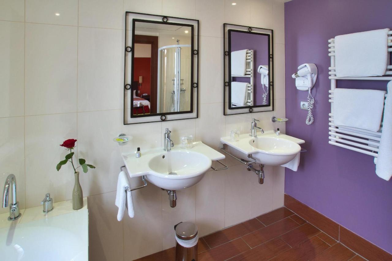 Le Clos Rebillotte Luxeuil-les-Bains Bilik gambar